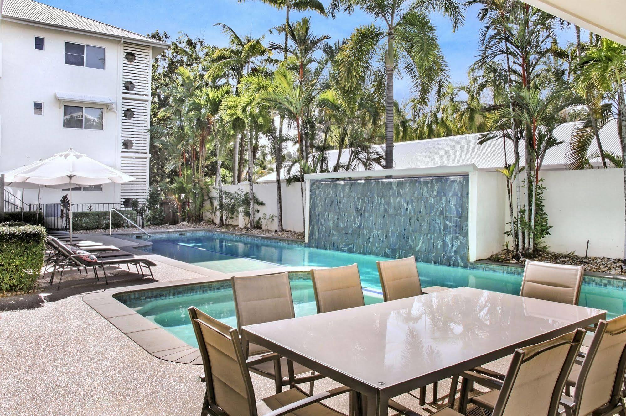 Aparthotel Mowbray By The Sea Port Douglas Exterior foto